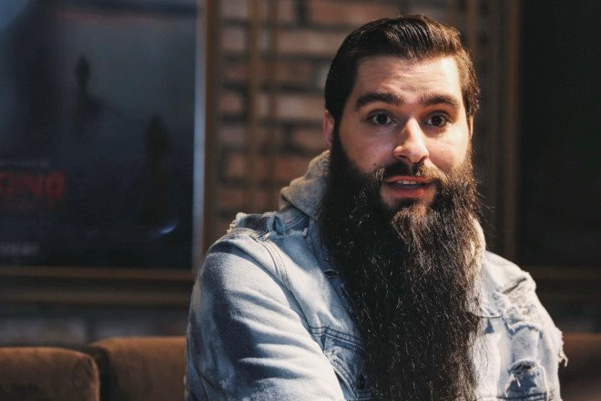 Dao dien 'Kong': Toi phien long vi bi nhieu co gai Viet loi dung de PR hinh anh 1