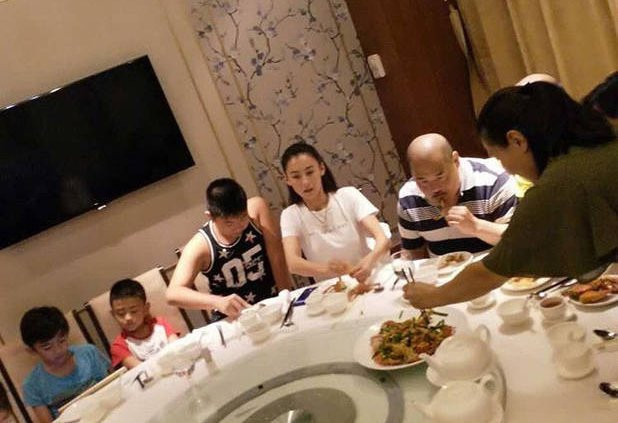 truong-ba-chi-tiet-lo-dang-co-nguoi-theo-duoi-da-san-sang-yeu-lai-tu-dau-1