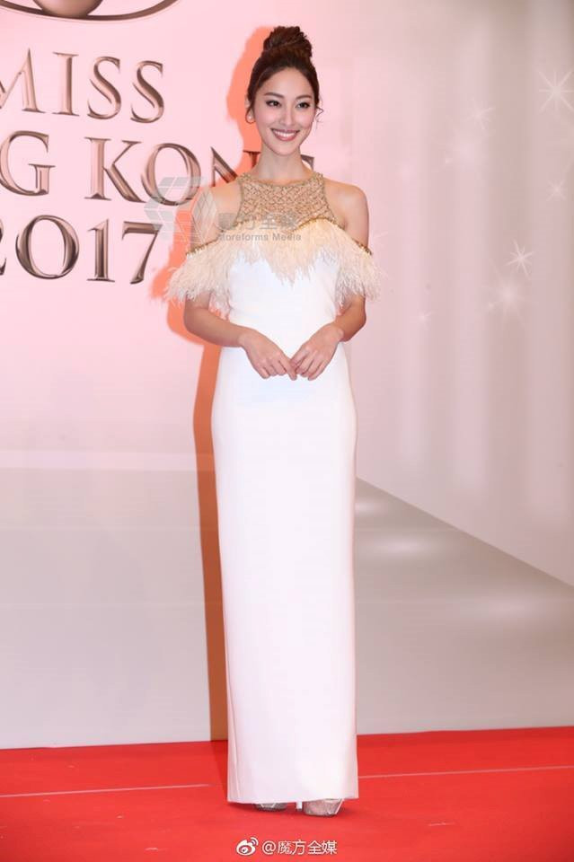 Thi sinh 23 tuoi bi che van dang quang Hoa hau Hong Kong 2017 hinh anh 9