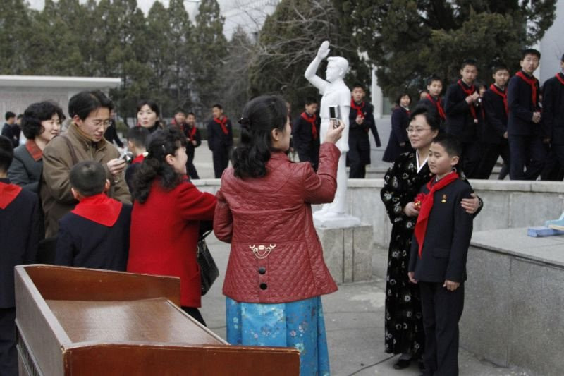 Quoc gia bi an nhat the gioi to chuc khai giang nhu the nao? hinh anh 5