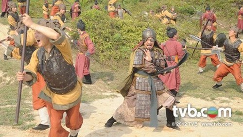 Hai huoc canh lam phim ngheo nan cua TVB hinh anh 2
