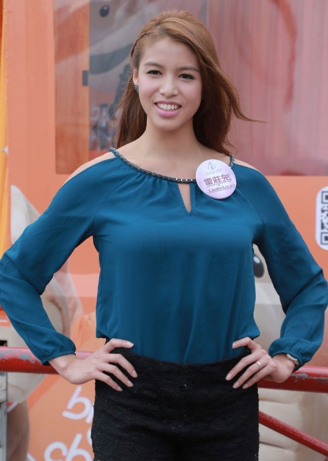 soc nang truoc anh doi thuc khong son phan cua tan hoa hau hong kong - 8