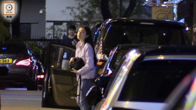 Ca si 'Nguoi den tu Trieu Chau': Tuoi 72 song chung voi ban gai 8X hinh anh 3