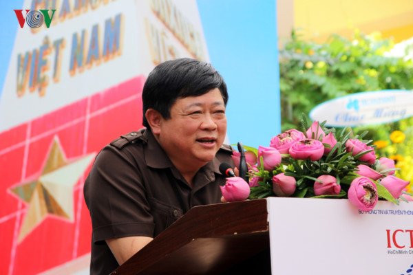 trien_lam_truong_sa_vov_5__qrub