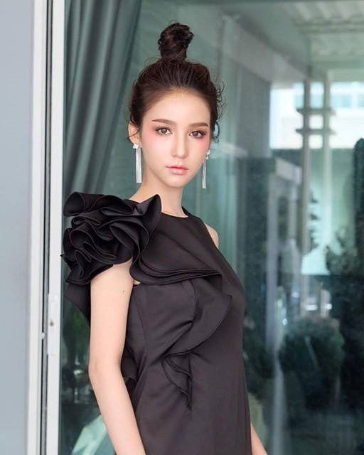 Hoa hau chuyen gioi xinh dep cua Thai Lan bi ghe lanh hinh anh 3