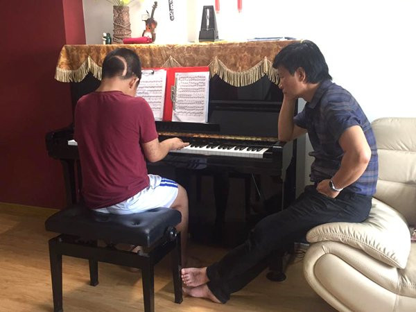 hanh-trinh-cung-con-di-qua-10-cuoc-phau-thuat-dia-nguc-cua-quoc-tuan-3