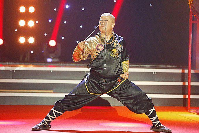 xem-thi-xiec-tren-tv-cha-nhan-ra-nguoi-con-bo-nha-di-cach-day-17-nam