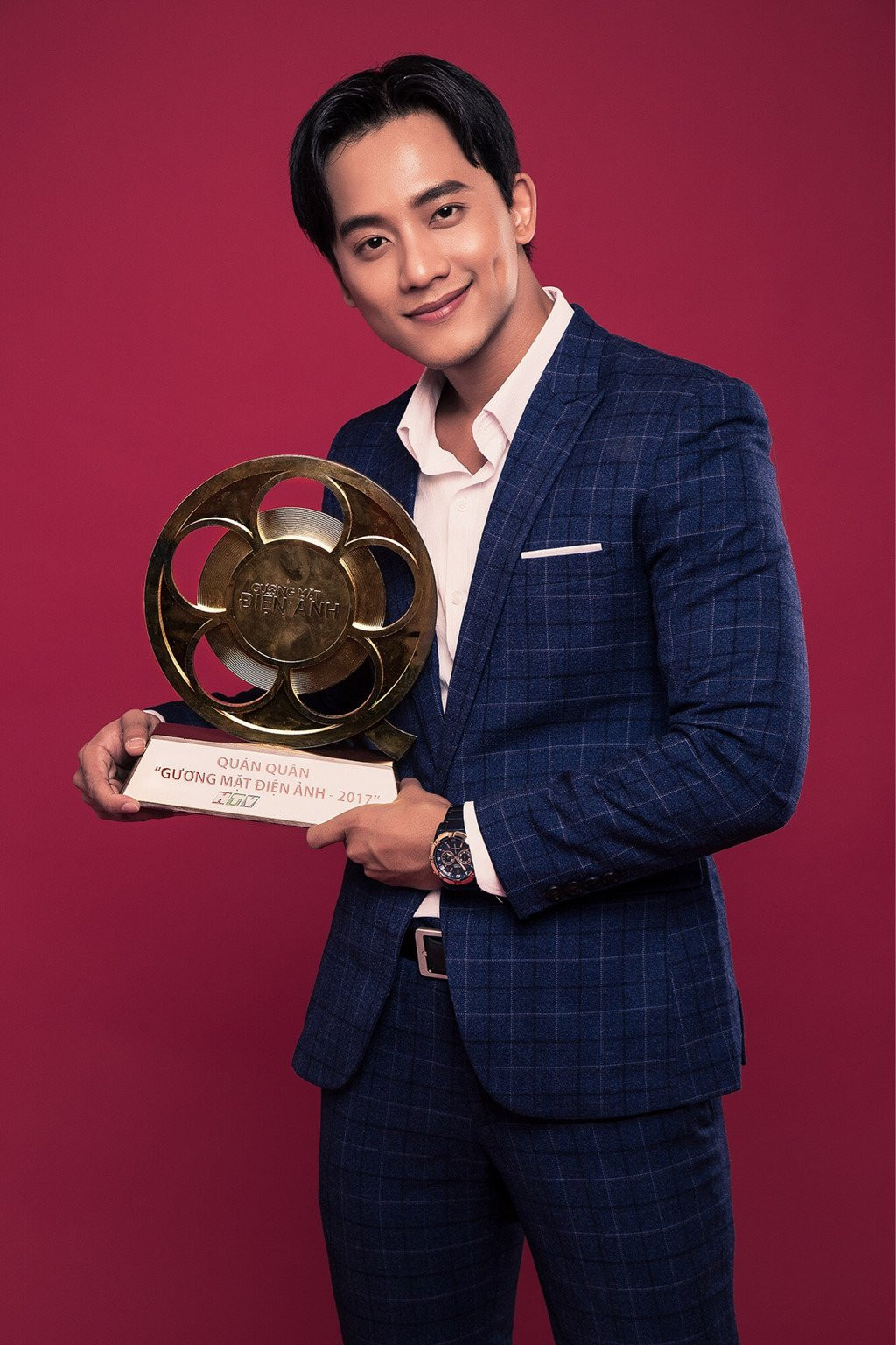 Mai Tai Phen: ‘Toi va Huong Tram dang tim hieu nhau’ hinh anh 1