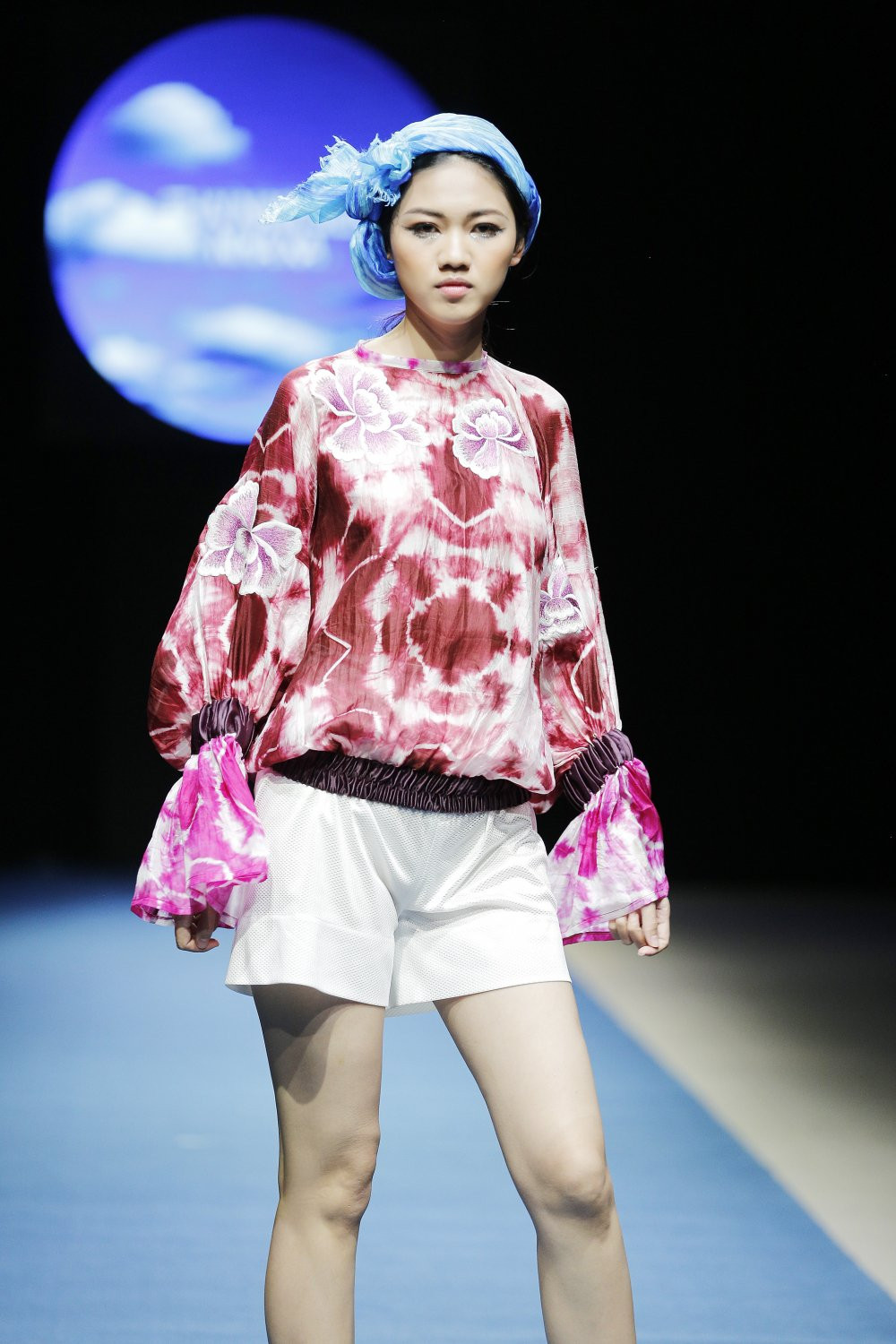 A hau Thanh Tu NTK Nhi Hoang