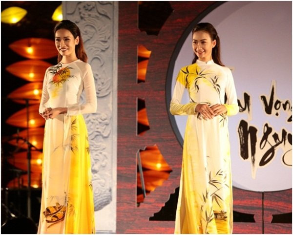 Hon Viet bung sang trong bo suu tap ao dai Thu vong Nguyet