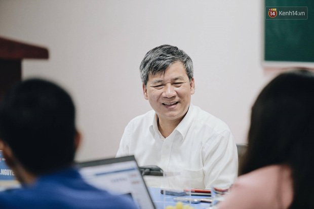 Viện trưởng Viện huyết học - Truyền máu trung ương: Sẽ có người nói buổi chia tay là dàn dựng. Nhưng tôi nghĩ giọt nước mắt thì không giả vờ được - Ảnh 3.