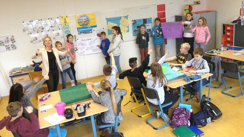 Nguoi nhan giai 'Giao vien Toan cau 2017' tri gia trieu USD la ai? hinh anh 7