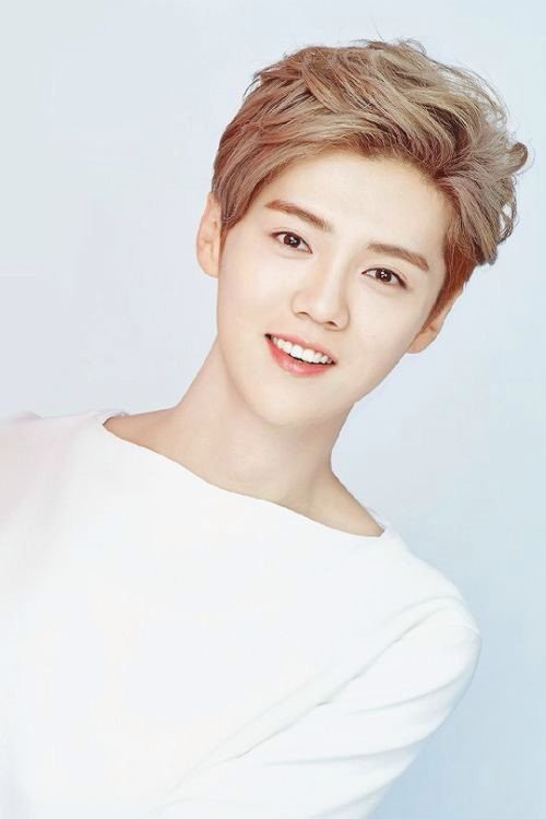 Fan tu tu khi Luhan cong khai hen ho: He luy cua van hoa than tuong hinh anh 2