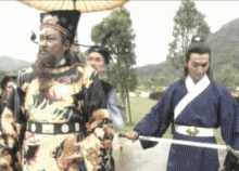 Phim Trung Quoc: Bat loi hai huoc vi gian doi va ngheo nan hinh anh 6