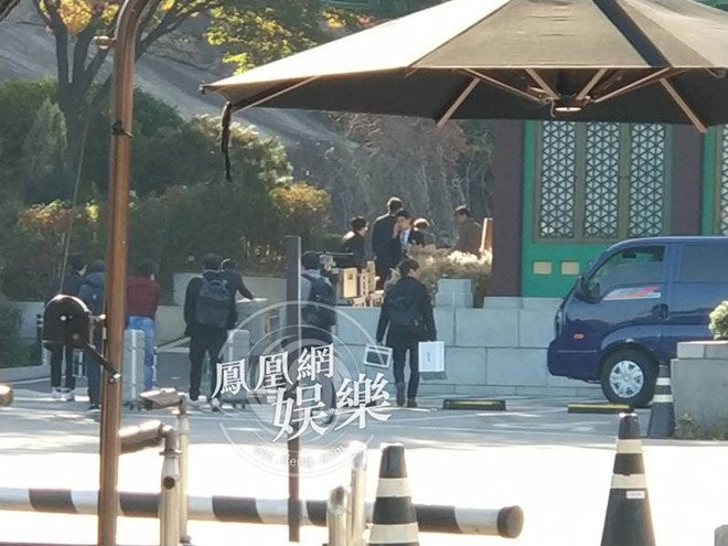 Le cuoi Song Hye Kyo - Song Joong Ki: Dung rao chan can tac nghiep hinh anh 3