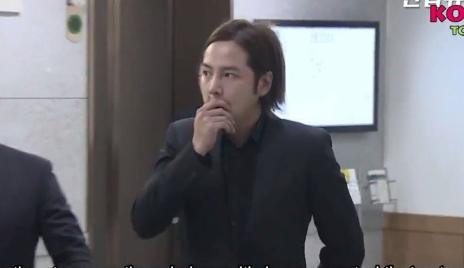 Song Joong Ki voi den vieng Kim Joo Hyuk ngay sau le cuoi hinh anh 3