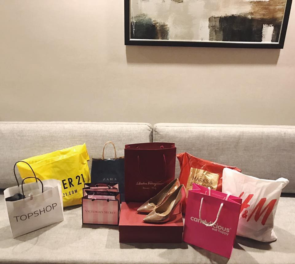 Cuoc song sang chanh dat day hang hieu cua tan Hoa hau Dai duong hinh anh 14