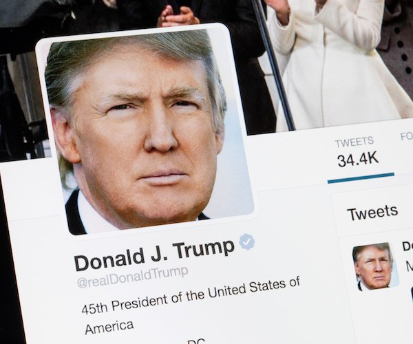 Nhan vien quen cua Twitter xoa tai khoan ong Trump ra sao? hinh anh 1