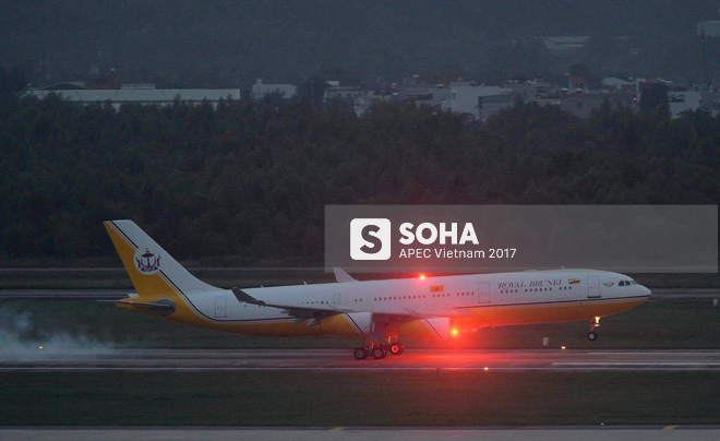 Quốc vương Brunei tự lái Cung điện bay siêu sang A340-212 tới Đà Nẵng dự APEC - Ảnh 13.