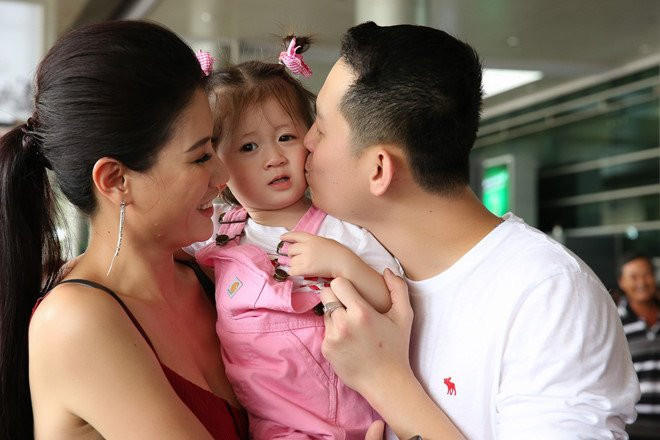 Trang Tran lan dau cong khai cha cua con gai sau 2 nam giau kin hinh anh 1