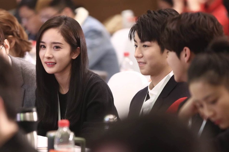 3 cap sao duoc chu y nhat showbiz Trung Quoc tranh nhau o su kien lon hinh anh 15