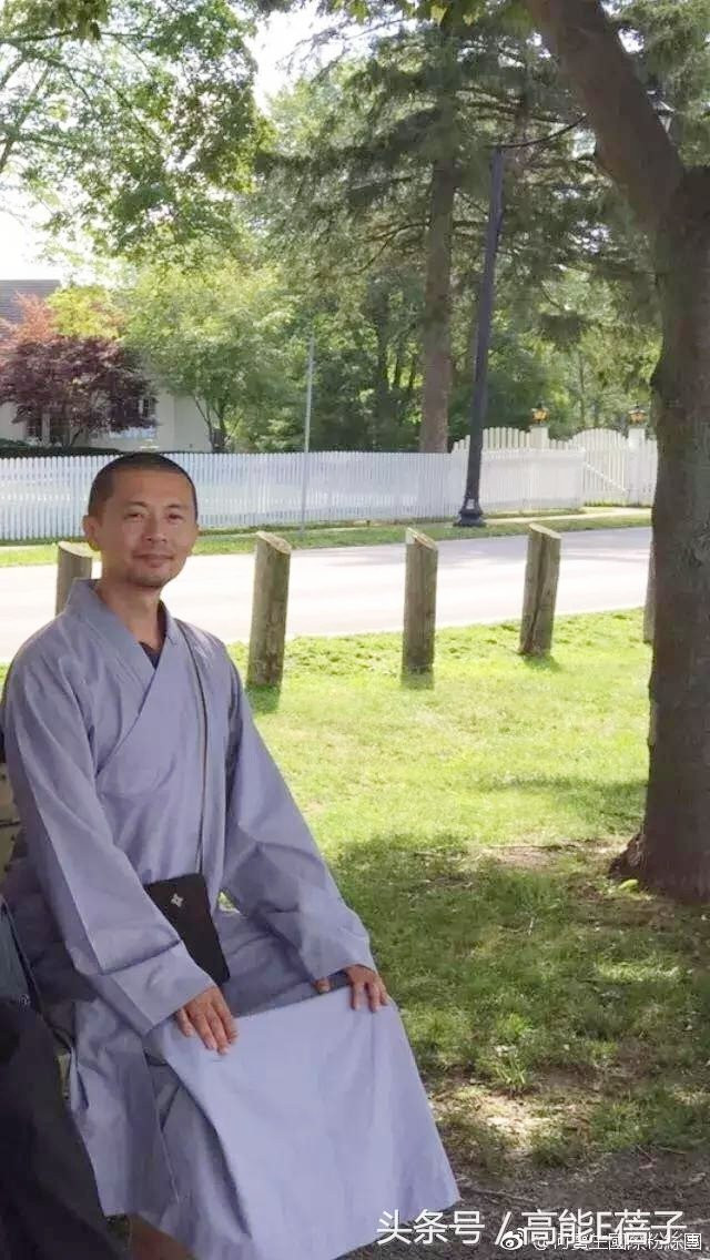 Tai tu 'Tieu ngao giang ho' bo canh giau, song doi xuat gia hinh anh 1