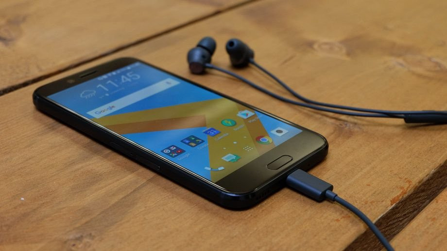 10 dien thoai gia re mua cuoi nam hinh anh 10