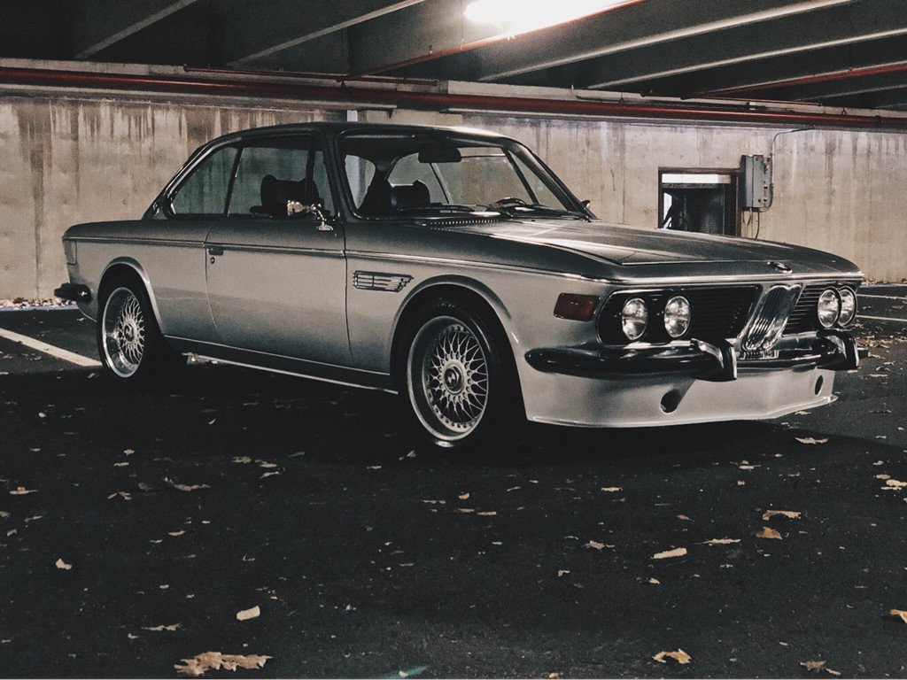 Xe the thao hai cua BMW bo hoang 7 nam duoc ban dau gia hinh anh 8