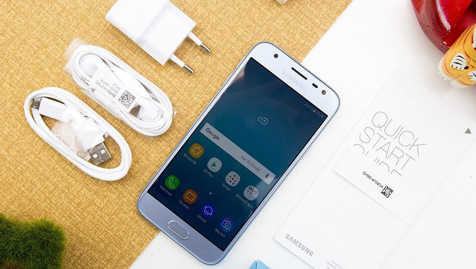 10 dien thoai gia re mua cuoi nam hinh anh 5