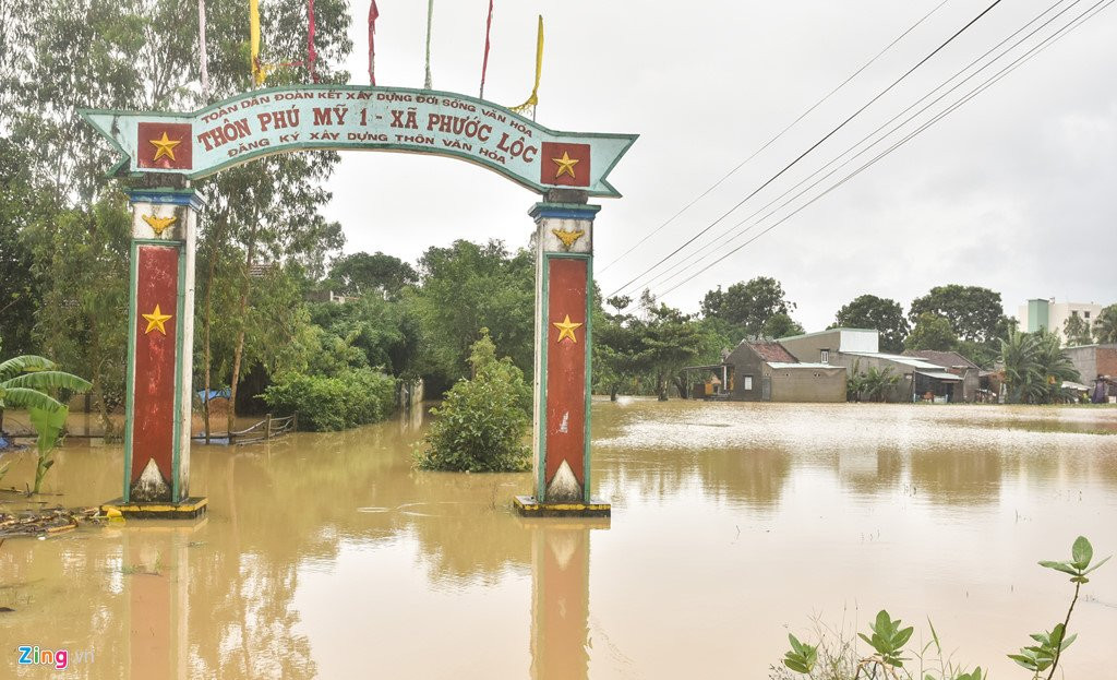 Mua lu gay co lap hang nghin ho dan Binh Dinh hinh anh 9