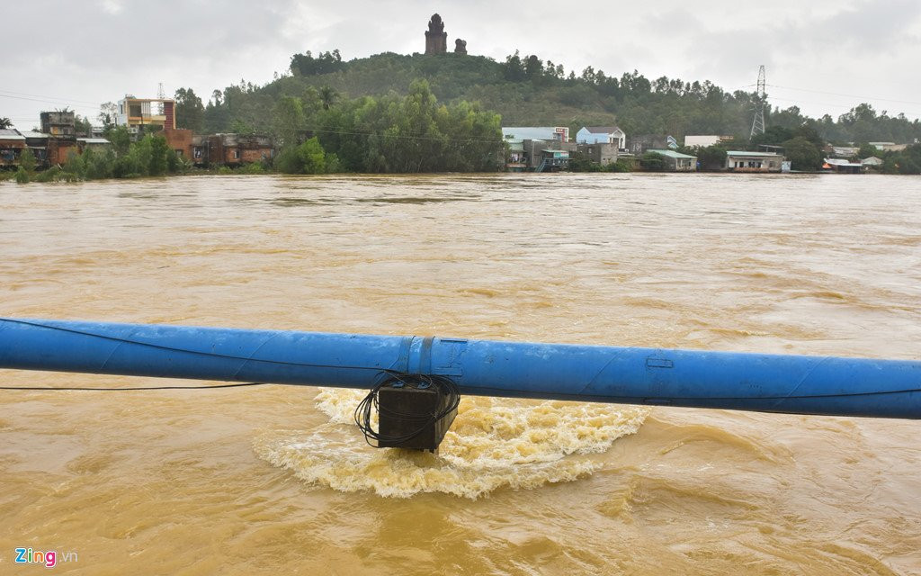 Mua lu gay co lap hang nghin ho dan Binh Dinh hinh anh 11