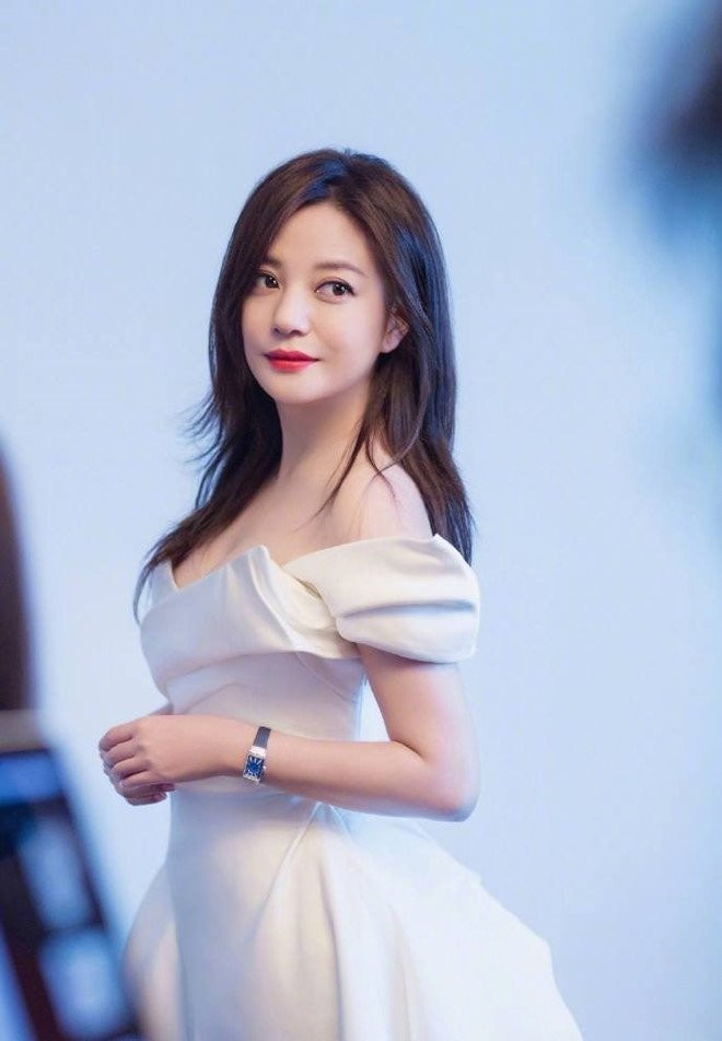 Chong Trieu Vy: 'Toi xuat than cung kho nhung chua tung lam tai xe' hinh anh 1