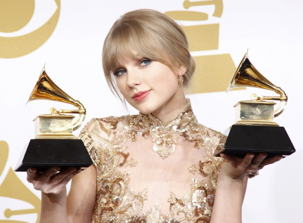 Taylor Swift 28 tuoi: 280 trieu USD, 286 giai thuong va 17 ban trai hinh anh 2