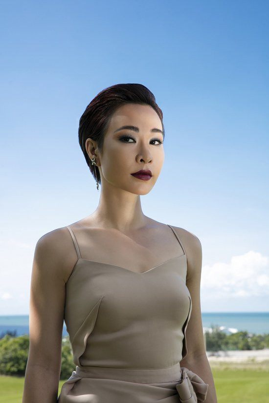 uyen-linh-dan-ong-phai-thong-minh-hoi-ham-ham-thi-toi-moi-thich