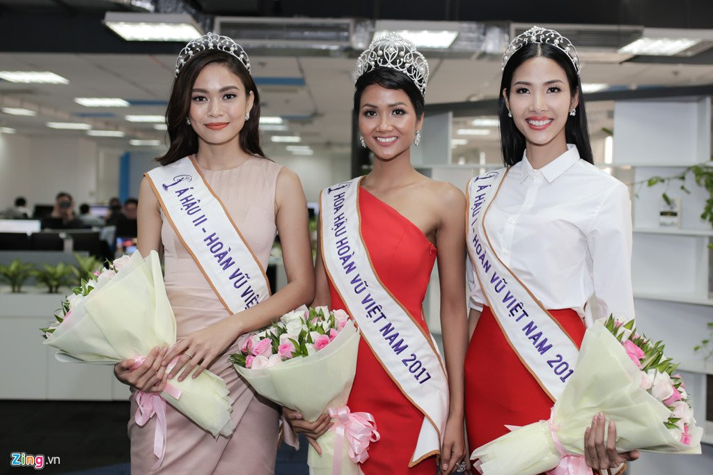 Can canh nhan sac cuon hut cua Hoa hau H'Hen Nie hinh anh 1