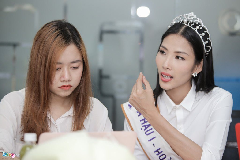 Can canh nhan sac cuon hut cua Hoa hau H'Hen Nie hinh anh 10