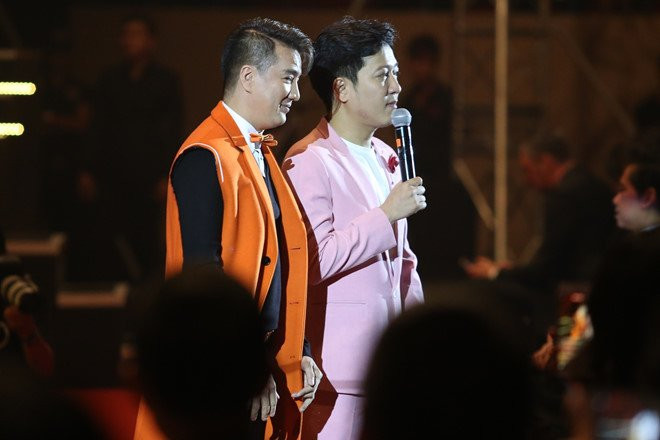 Truong Giang thua nhan lam MC te khi mac loi doc sai ten, dua kem vui hinh anh 3