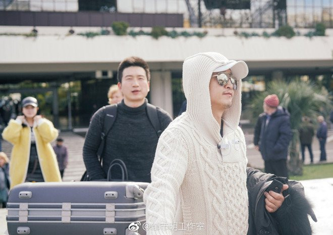 Cao thu vo thuat Trung Quoc bi chi trich gia mu xin tien hinh anh 3