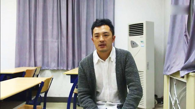 Anh de ngheo nhat Trung Quoc: O nha tro, xin tien me moi thang hinh anh 1