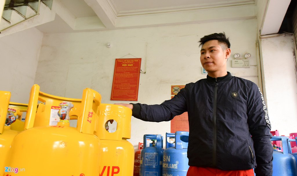 Nhung nguoi ra duong muu sinh ngay mung 1 Tet hinh anh 8