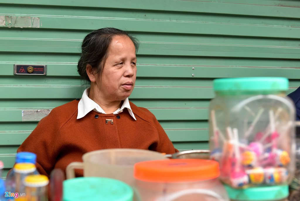 Nhung nguoi ra duong muu sinh ngay mung 1 Tet hinh anh 9