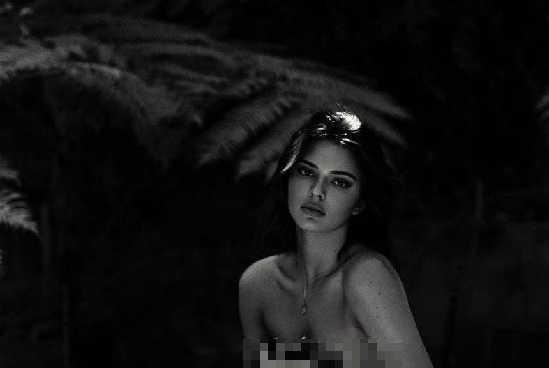 Khoe than trong showbiz My: Kim Kardashian tung bi goi la 'gai diem' hinh anh 3