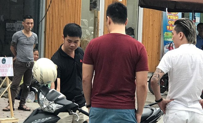 Ca si Chau Viet Cuong vua bi tam giu sau cai chet cua nu sinh la ai? hinh anh 4