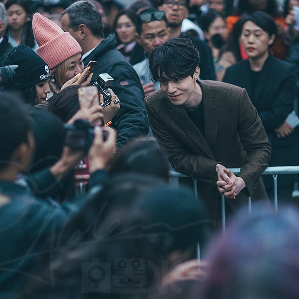 Ve dien trai va noi tieng cua hai ban trai 'tinh dau quoc dan' Suzy hinh anh 5