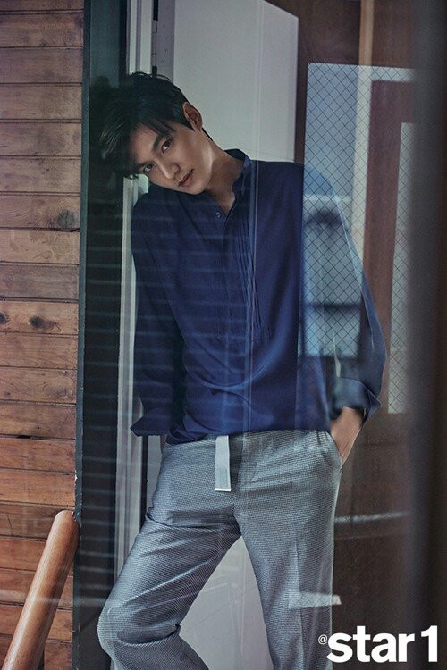 Ve dien trai va noi tieng cua hai ban trai 'tinh dau quoc dan' Suzy hinh anh 10