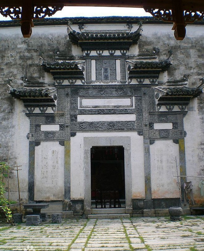 Thanh Long tuyen bo quyen tang toan bo gia san nha kien truc co hinh anh 3