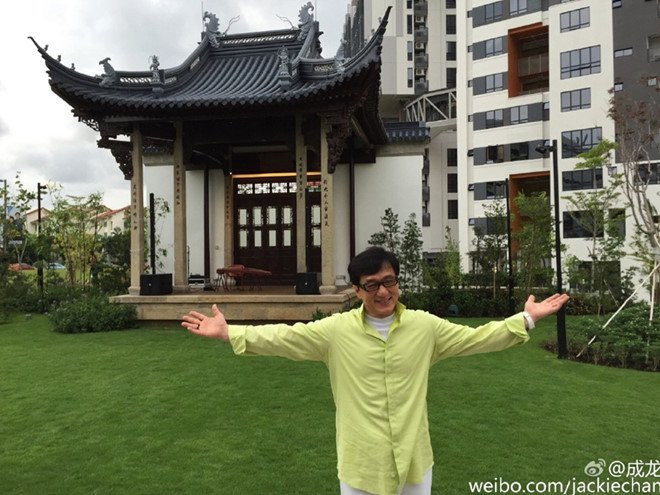 Thanh Long tuyen bo quyen tang toan bo gia san nha kien truc co hinh anh 2