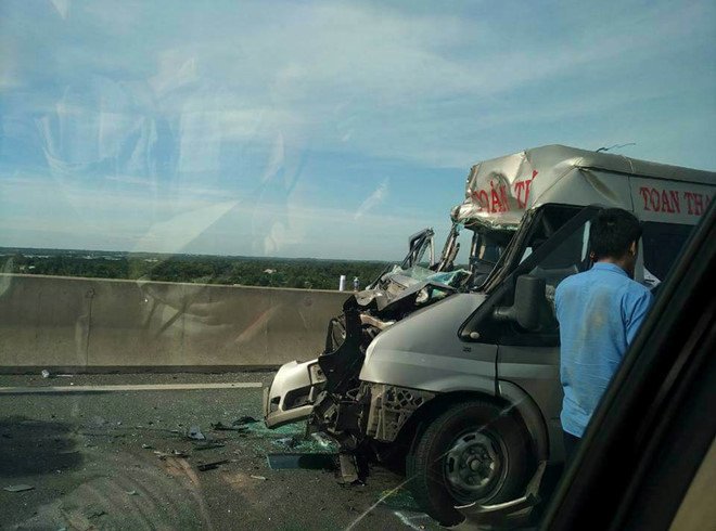 Khoi mu cao toc dan den tai nan lien hoan lam 4 nguoi bi thuong hinh anh 4