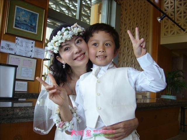 Con trai sao nu 'Bao Thanh Thien' bi bat vi doa na sung o My hinh anh 2