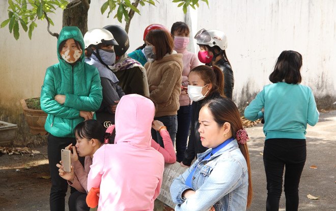 Khien trach bi thu, chu tich huyen trong vu tuyen du hon 500 giao vien hinh anh 2